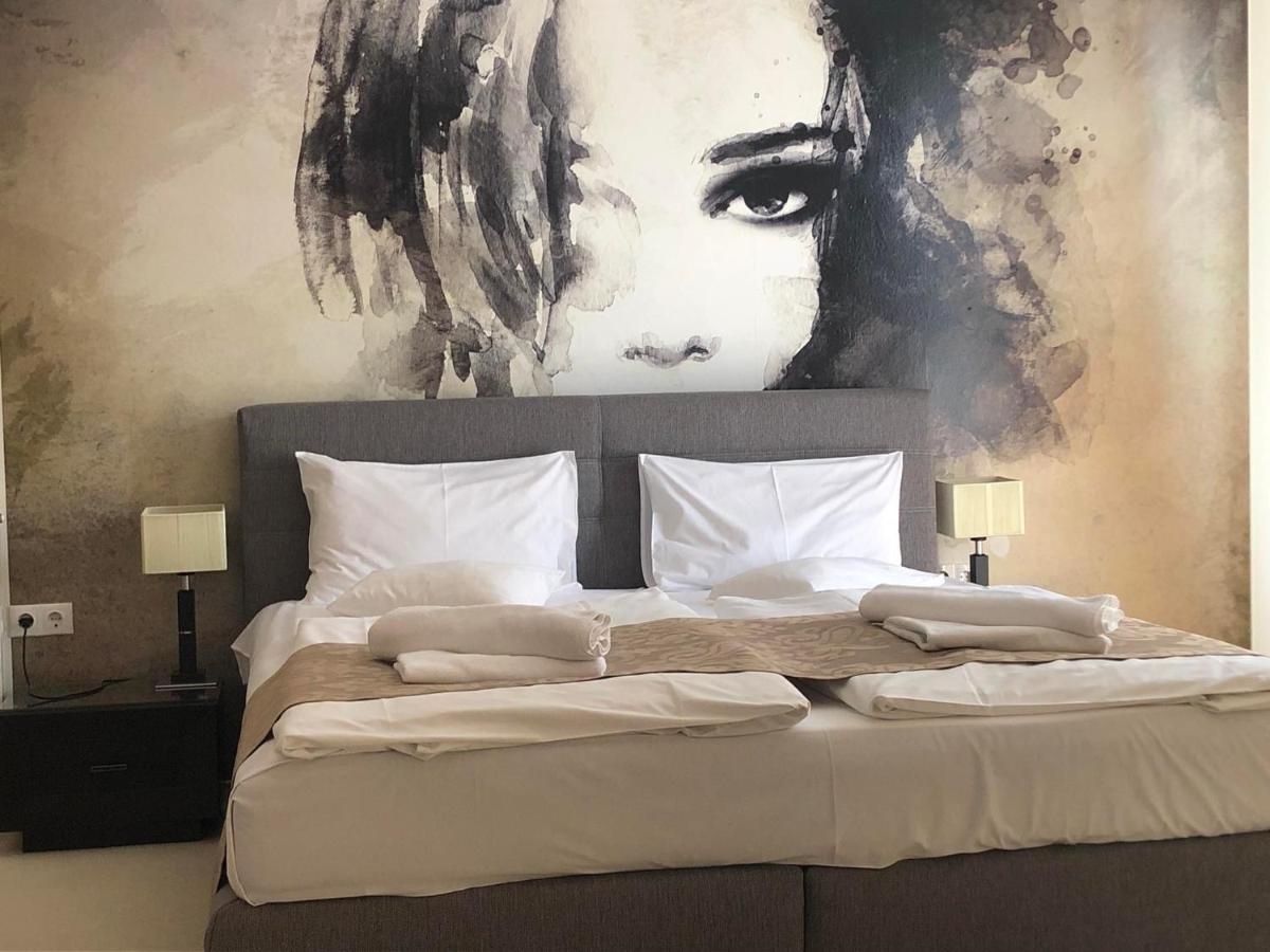 Hotel Brill Orosháza מראה חיצוני תמונה