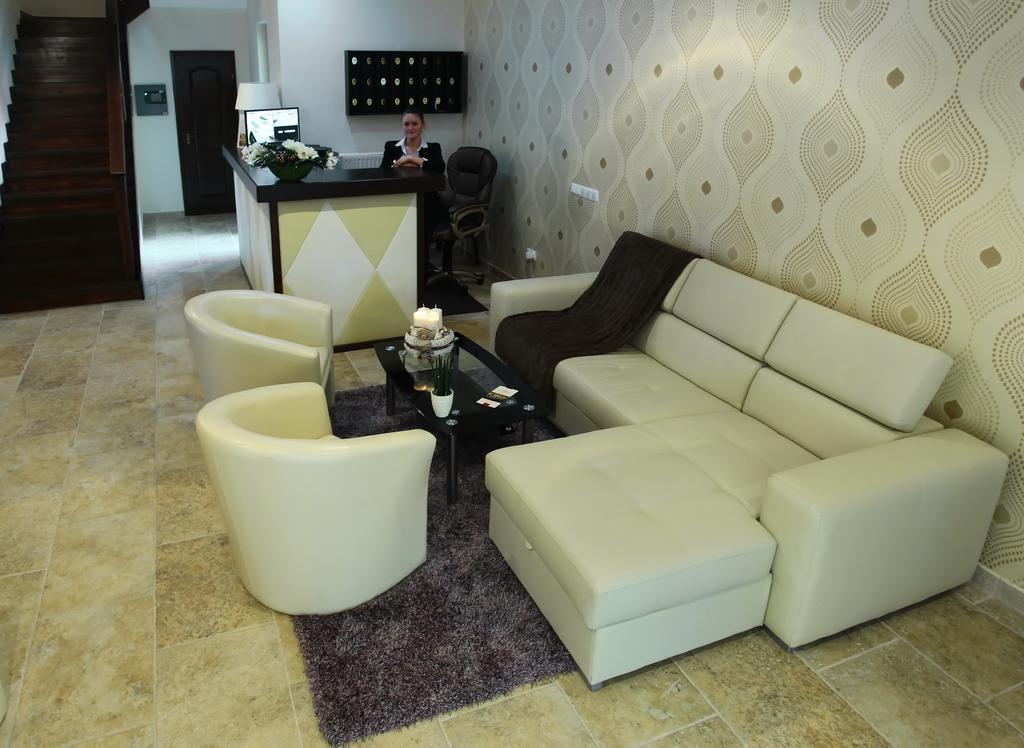 Hotel Brill Orosháza מראה חיצוני תמונה