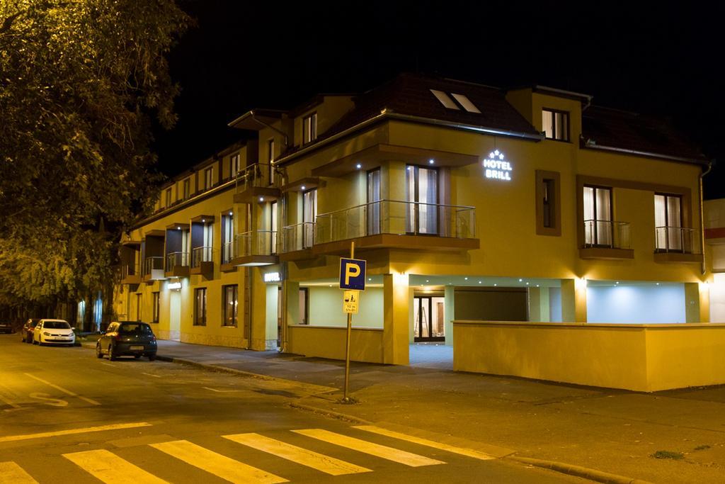 Hotel Brill Orosháza מראה חיצוני תמונה